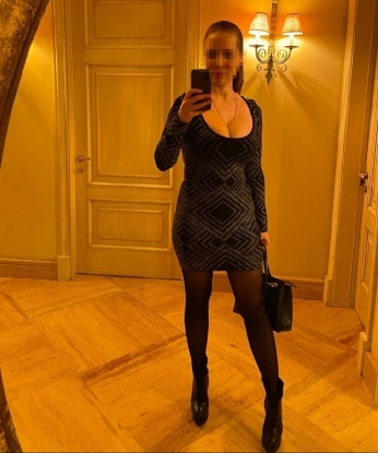 Мои услуги полны страсти и наслаждения, я сделаю тебе очень приятно 😏💦Живу в Москве и готова принять тебя у себя или приехать к тебе. 🏢
Мои возможности безграничны, я умею создавать неповторимую атмосферу 🔥
У меня есть отличные отзывы от моих клиентов, которые остаются влюбленными в меня навсегда 💖
Смотря на мои фото, ты поймешь, что я - самая лучшая выбор! Жду твоего звонка ☎️ Алина